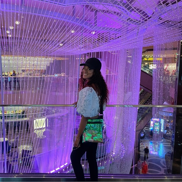 Meet your Posher, Sarah - Picture 1 of 1